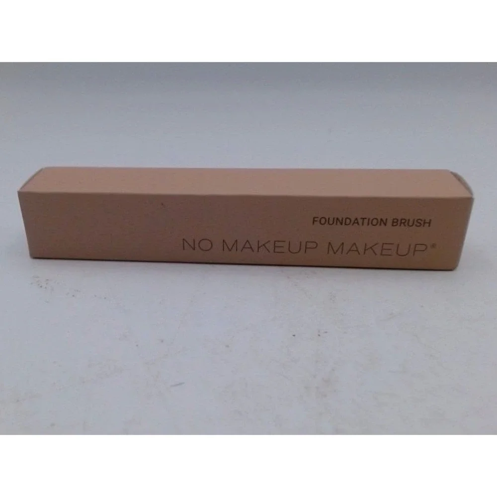 No Makeup Makeup - High Performance, The Perfect Foundation Brush, BNIB